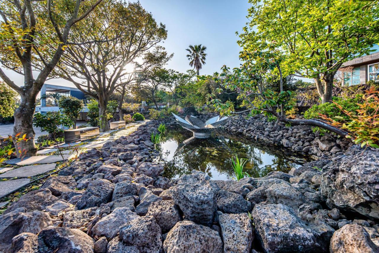 Jeju Bom Stay Согвипхо Экстерьер фото