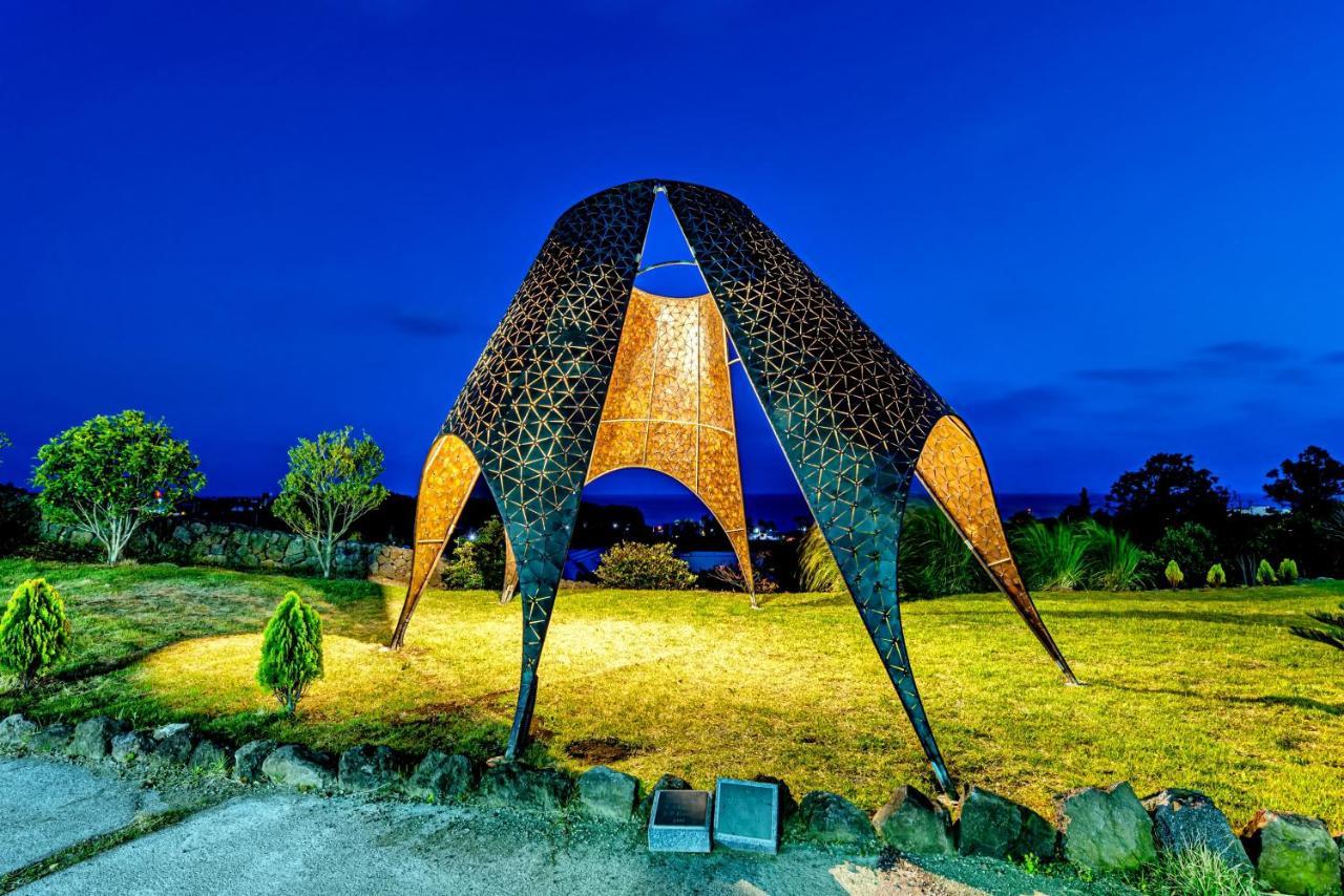 Jeju Bom Stay Согвипхо Экстерьер фото