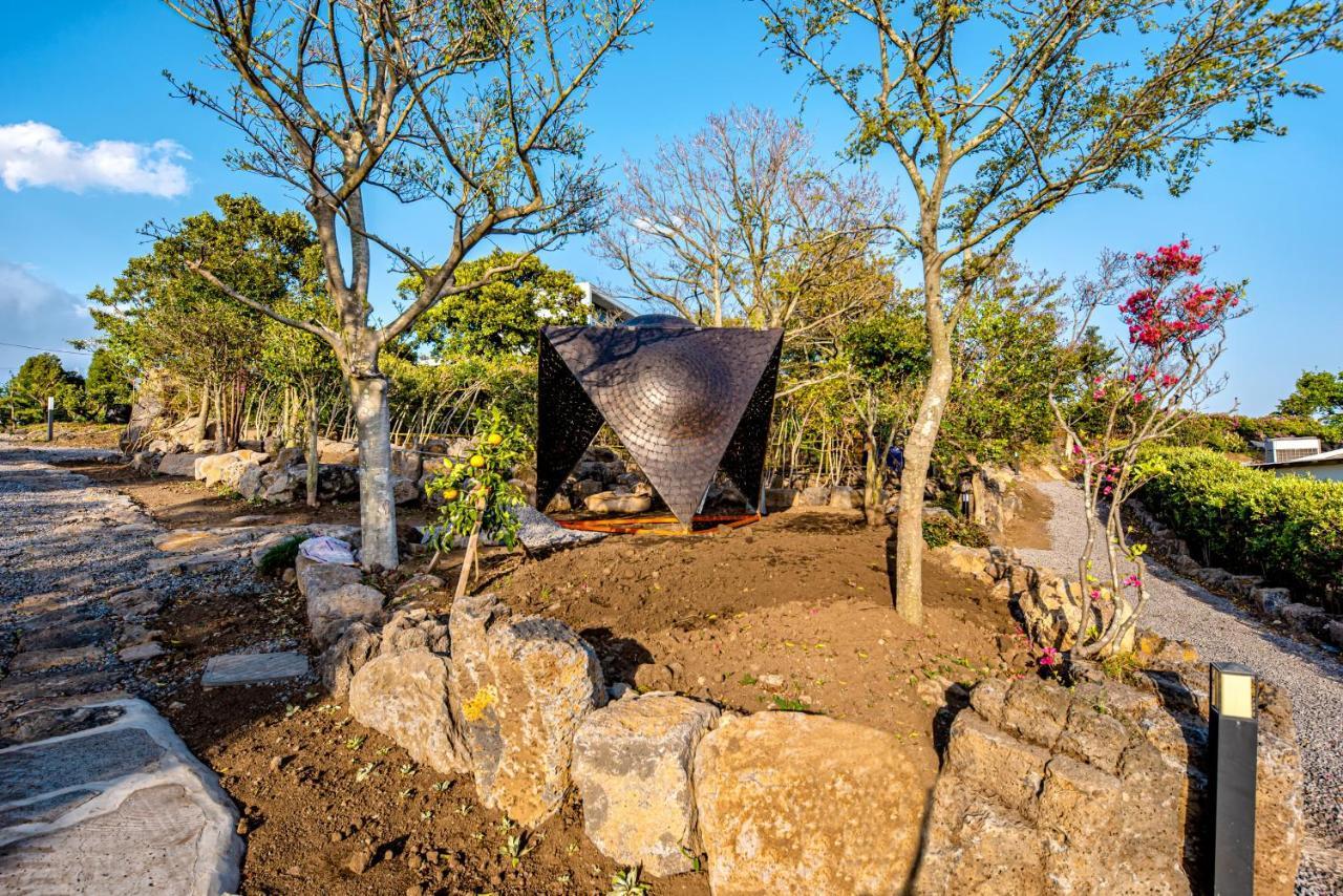 Jeju Bom Stay Согвипхо Экстерьер фото