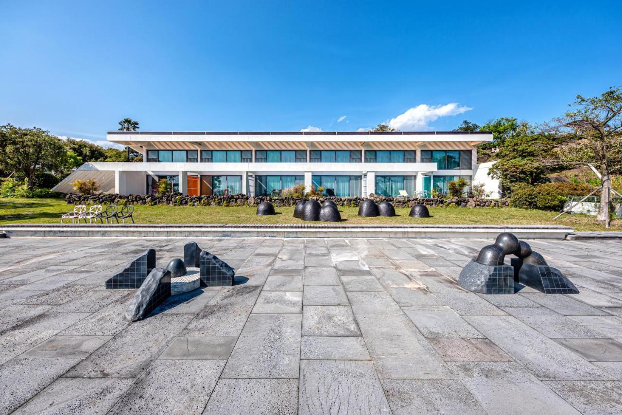 Jeju Bom Stay Согвипхо Экстерьер фото