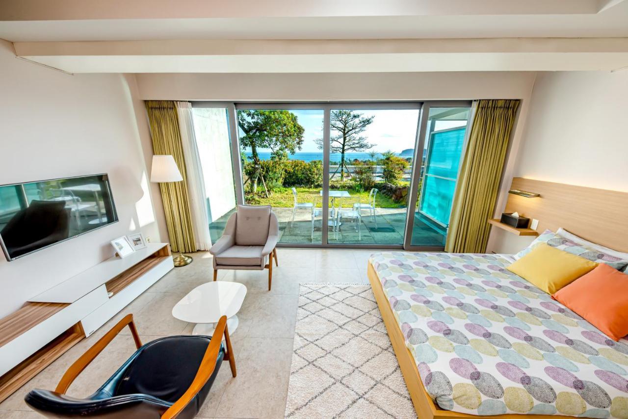 Jeju Bom Stay Согвипхо Экстерьер фото