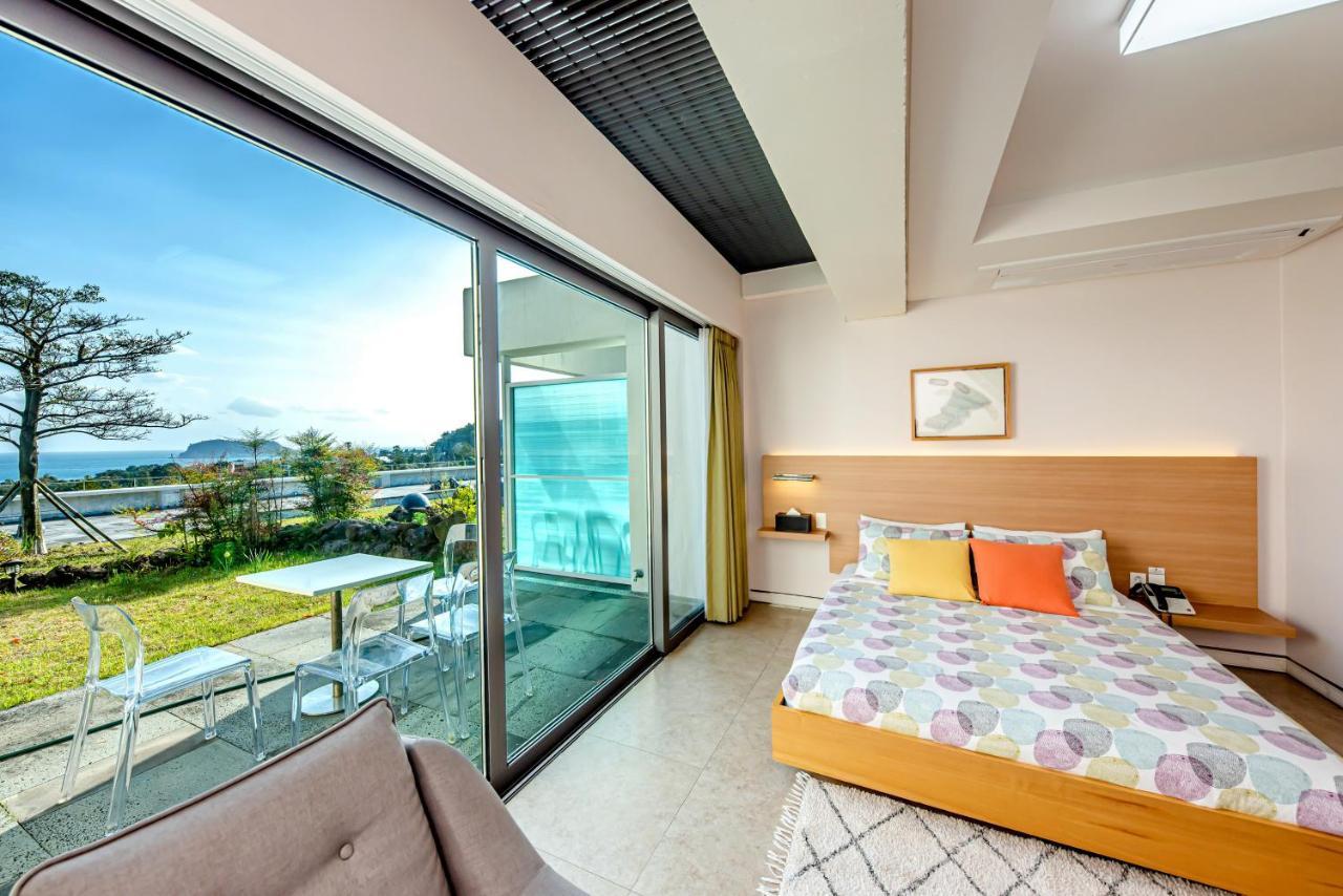 Jeju Bom Stay Согвипхо Экстерьер фото