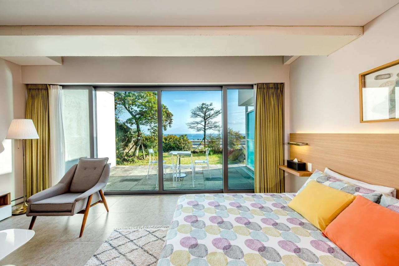 Jeju Bom Stay Согвипхо Экстерьер фото