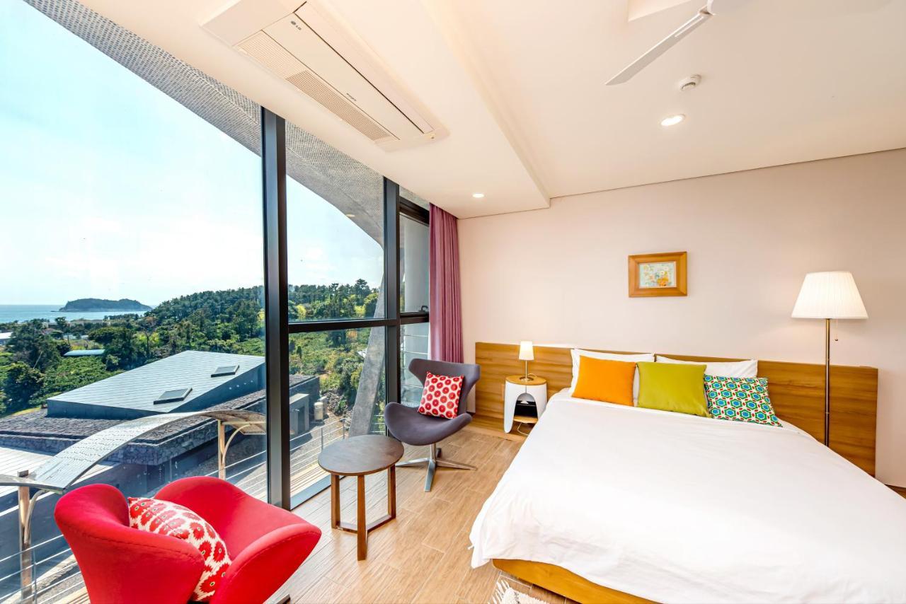 Jeju Bom Stay Согвипхо Экстерьер фото