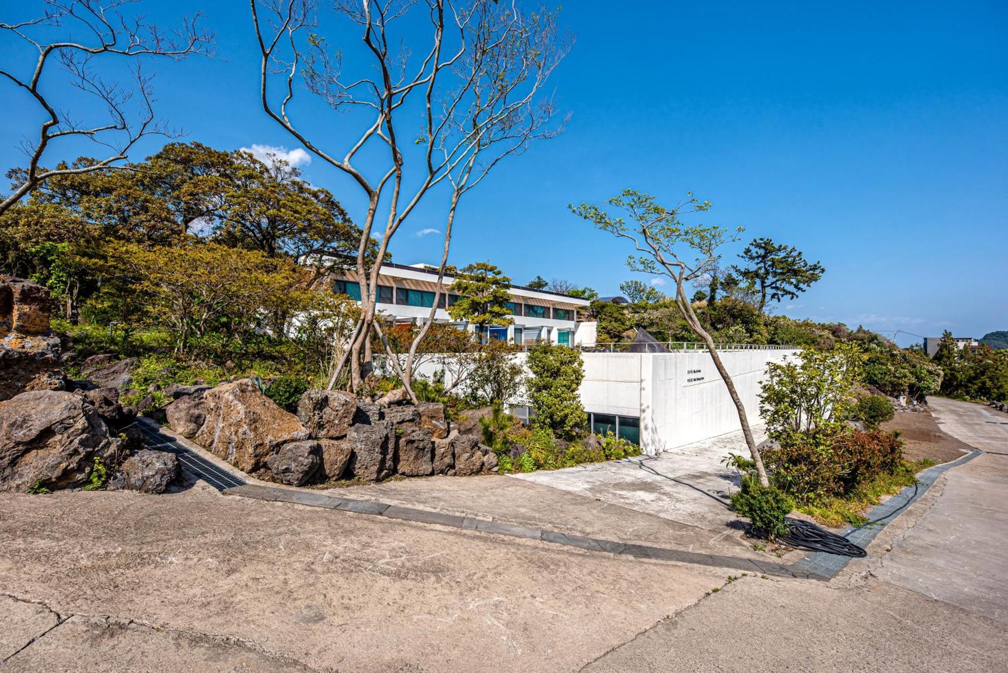 Jeju Bom Stay Согвипхо Экстерьер фото