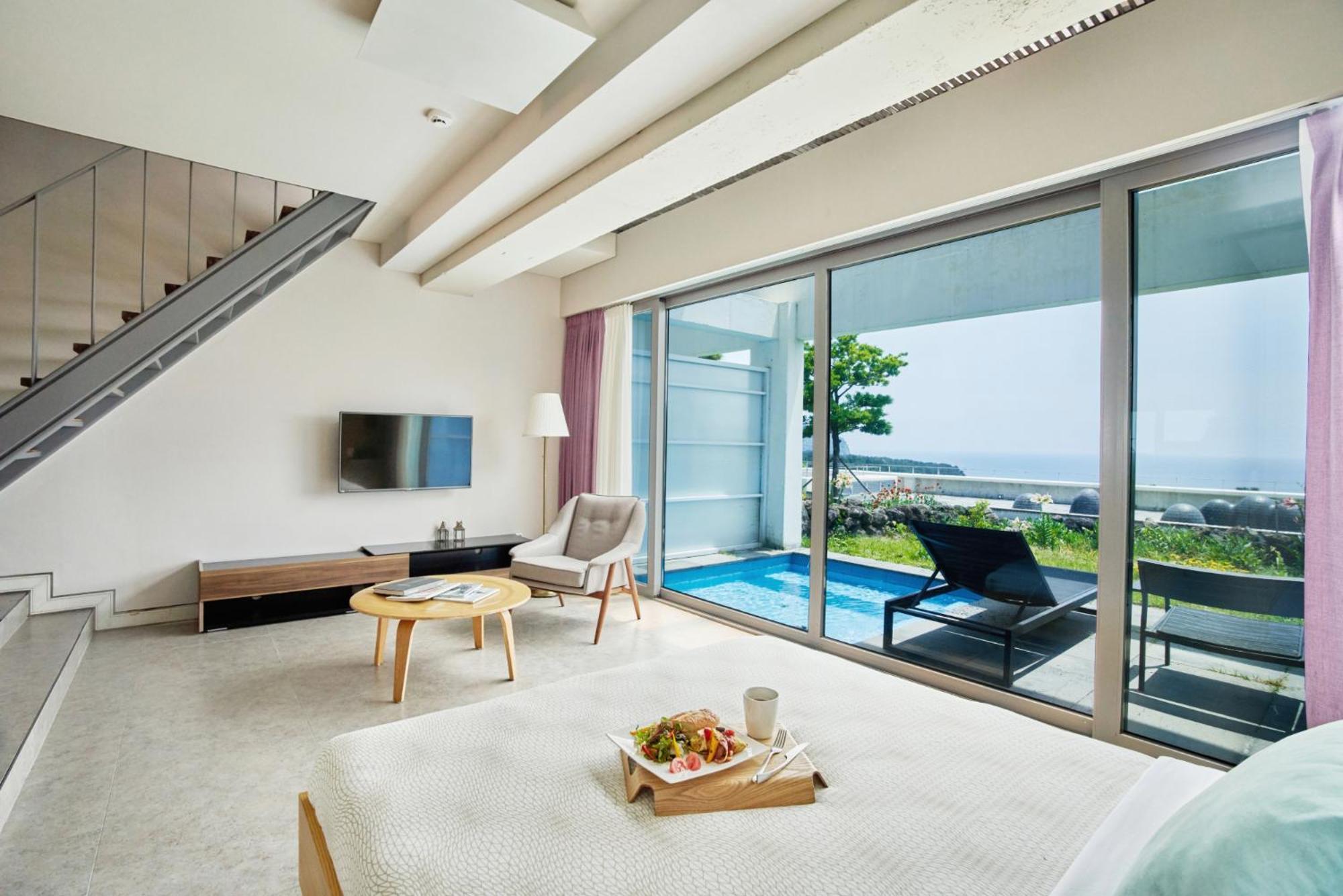 Jeju Bom Stay Согвипхо Экстерьер фото